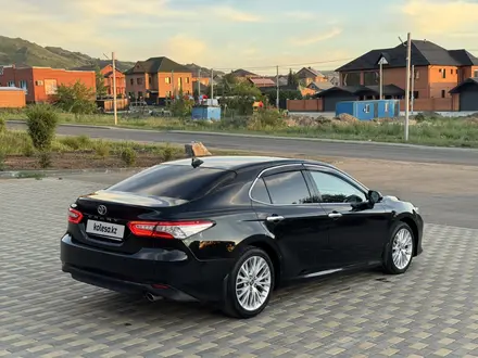 Toyota Camry 2019 года за 13 300 000 тг. в Усть-Каменогорск – фото 5