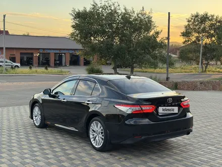 Toyota Camry 2019 года за 13 300 000 тг. в Усть-Каменогорск – фото 7