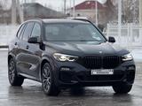 BMW X5 2021 года за 32 000 000 тг. в Алматы – фото 2