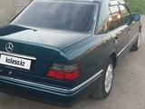 Mercedes-Benz E 200 1994 годаfor4 500 000 тг. в Караганда – фото 2