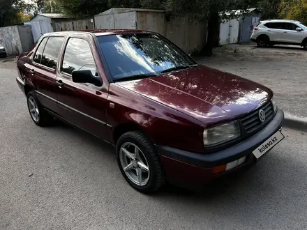 Volkswagen Vento 1992 года за 1 600 000 тг. в Караганда – фото 5