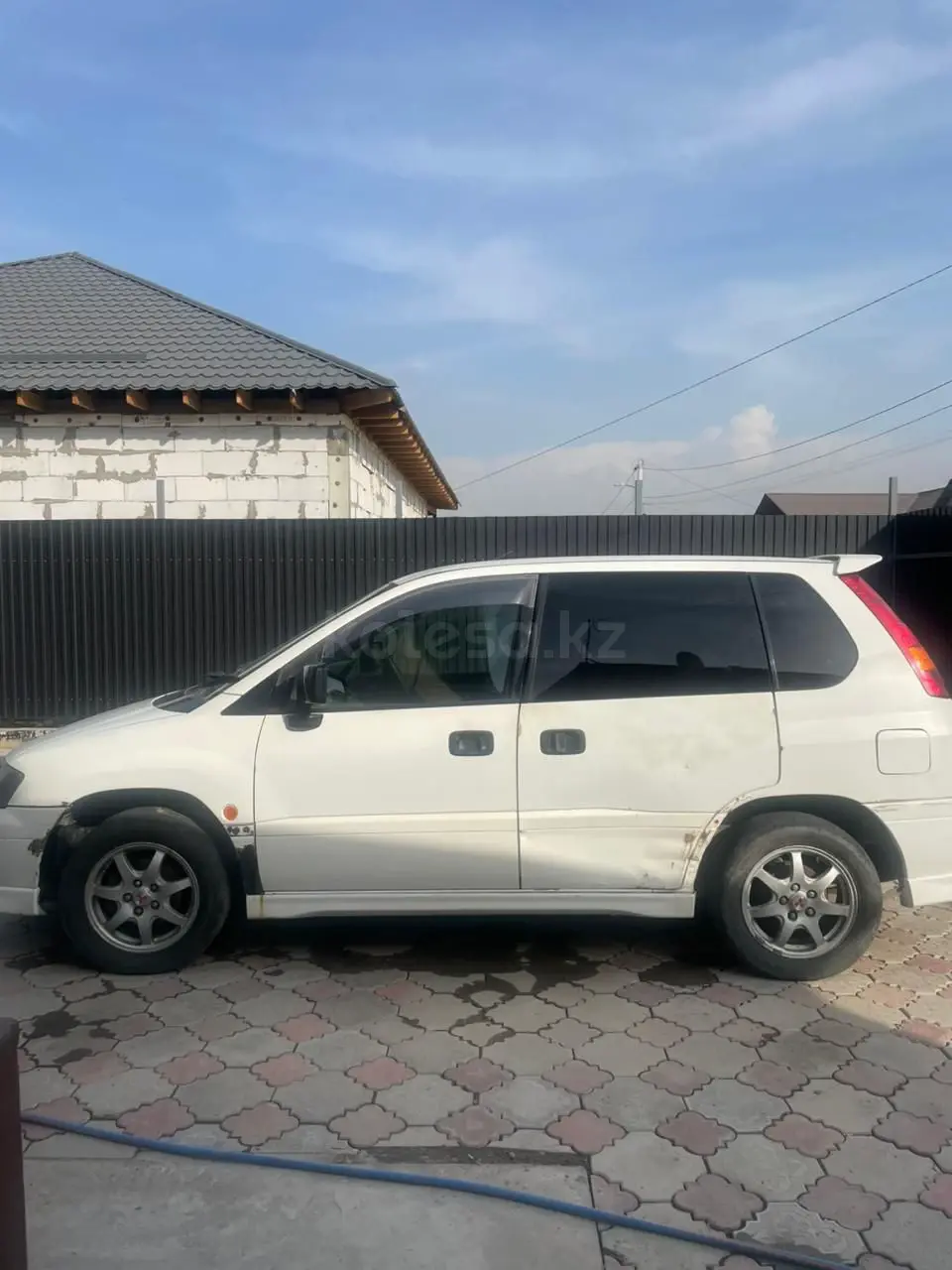 Mitsubishi RVR, 1998