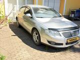 Volkswagen Passat 2005 годаүшін3 500 000 тг. в Астана