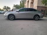 Toyota Camry 2015 года за 7 200 000 тг. в Атырау – фото 2