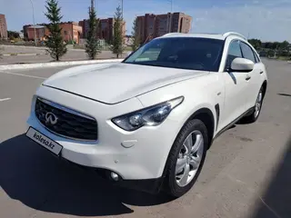 Infiniti FX37