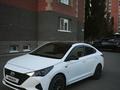 Hyundai Accent 2021 года за 6 750 000 тг. в Актобе – фото 2