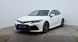 Toyota Camry 2022 года за 11 550 000 тг. в Астана