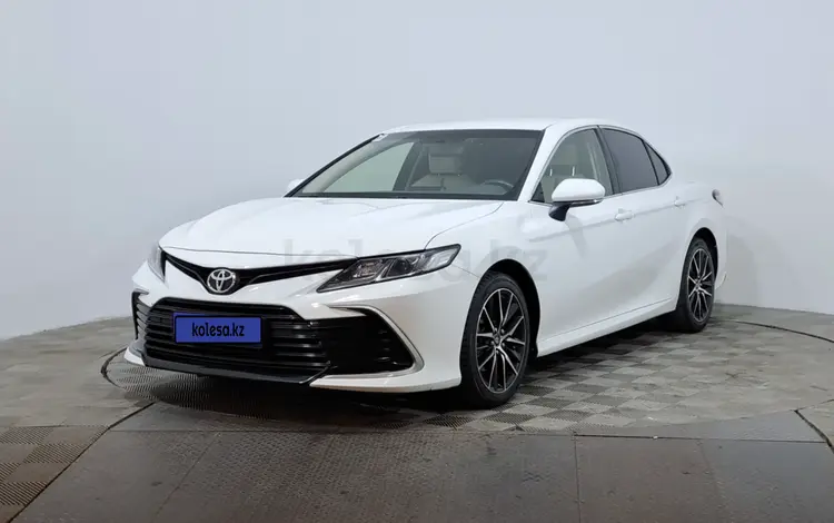 Toyota Camry 2022 года за 11 550 000 тг. в Астана