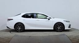 Toyota Camry 2022 года за 11 550 000 тг. в Астана – фото 4