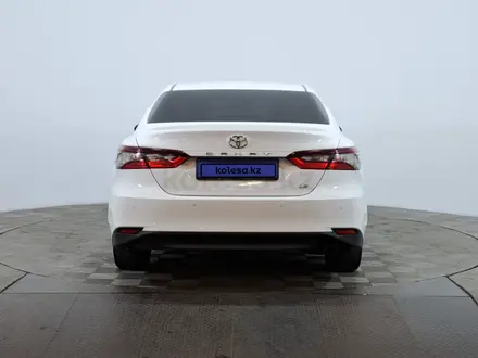 Toyota Camry 2022 года за 11 550 000 тг. в Астана – фото 6