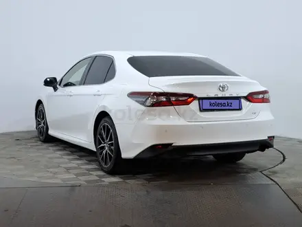 Toyota Camry 2022 года за 11 550 000 тг. в Астана – фото 7