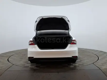 Toyota Camry 2022 года за 11 550 000 тг. в Астана – фото 9