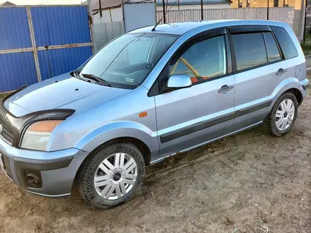 Ford Fusion 2006 года за 2 500 000 тг. в Уральск – фото 2