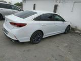 Hyundai Sonata 2017 года за 6 500 000 тг. в Атырау