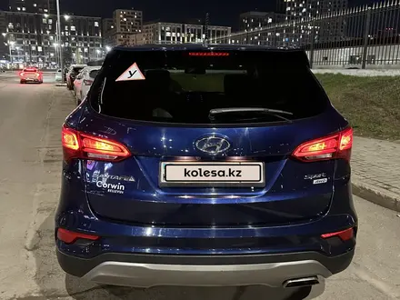Hyundai Santa Fe 2017 года за 8 500 000 тг. в Астана – фото 2