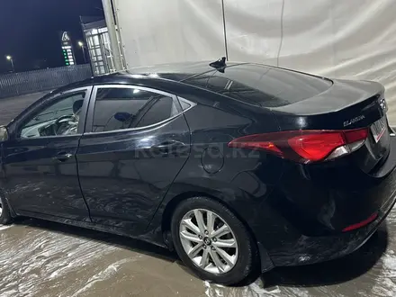 Hyundai Elantra 2015 года за 4 600 000 тг. в Уральск – фото 4