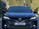 Toyota Camry 2019 года за 13 600 000 тг. в Шымкент