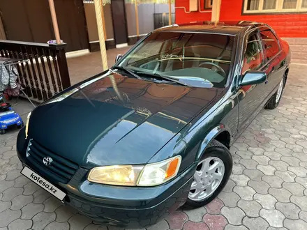 Toyota Camry 1998 года за 3 750 000 тг. в Алматы – фото 23