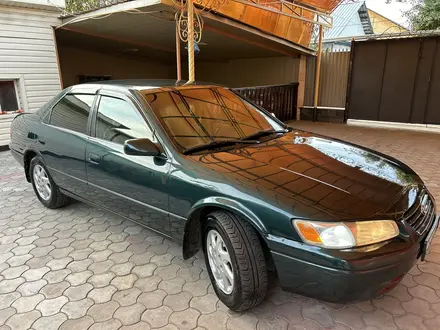 Toyota Camry 1998 года за 3 750 000 тг. в Алматы – фото 9