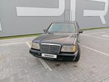 Mercedes-Benz E 260 1990 года за 1 100 000 тг. в Караганда – фото 4