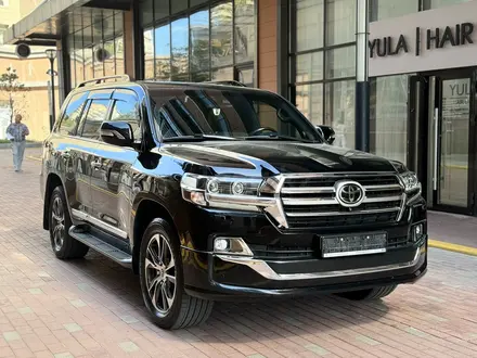 Toyota Land Cruiser 2021 года за 45 000 000 тг. в Астана – фото 2