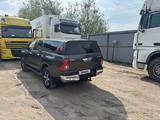 Toyota Hilux 2015 года за 15 300 000 тг. в Уральск – фото 2