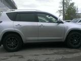 Toyota RAV4 2008 года за 8 000 000 тг. в Усть-Каменогорск – фото 2
