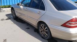 Mercedes-Benz C 180 2001 годаfor3 200 000 тг. в Темиртау – фото 2