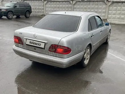 Mercedes-Benz E 280 1995 года за 2 300 000 тг. в Петропавловск – фото 17