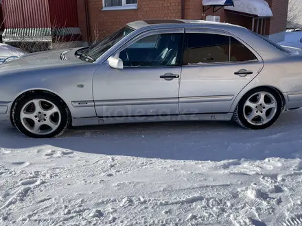 Mercedes-Benz E 280 1995 года за 2 300 000 тг. в Петропавловск – фото 8