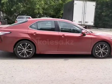 Toyota Camry 2019 года за 10 000 000 тг. в Алматы – фото 4