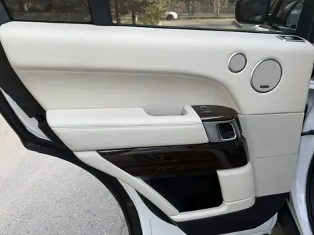 Land Rover Range Rover 2014 года за 20 000 000 тг. в Алматы – фото 15