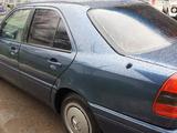 Mercedes-Benz C 220 1995 года за 1 300 000 тг. в Шымкент – фото 3