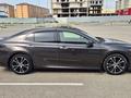 Toyota Camry 2019 года за 13 500 000 тг. в Актау – фото 11