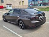 Toyota Camry 2019 года за 11 100 000 тг. в Актау – фото 5