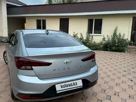 Hyundai Elantra 2020 года за 8 500 000 тг. в Алматы – фото 3