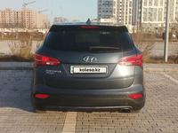 Hyundai Santa Fe 2015 годаfor9 300 000 тг. в Астана