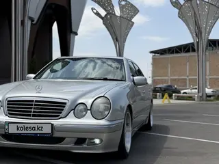 Mercedes-Benz E 270