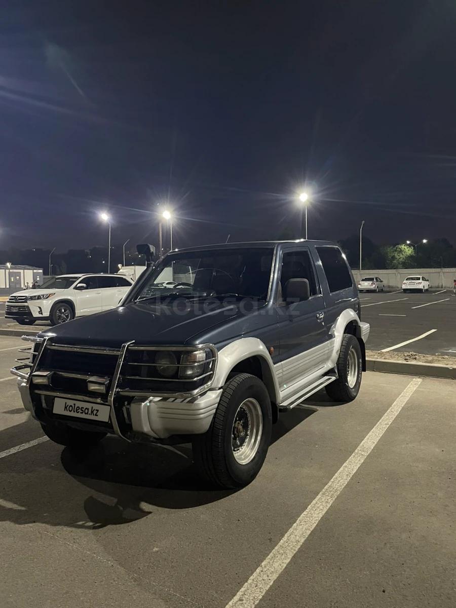 Mitsubishi Pajero 1992 г.