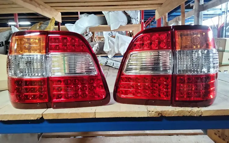 Задние фонари Landcruser 100 за 95 000 тг. в Алматы