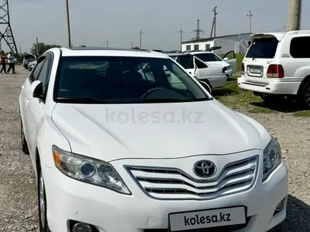 Toyota Camry 2010 года за 7 300 000 тг. в Шымкент – фото 3