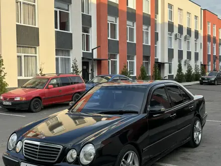 Mercedes-Benz E 320 1999 года за 3 850 000 тг. в Алматы – фото 2