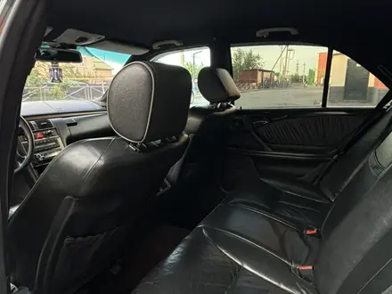 Mercedes-Benz E 320 1999 года за 3 850 000 тг. в Алматы – фото 9