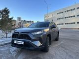 Toyota RAV4 2022 года за 17 000 000 тг. в Астана – фото 2