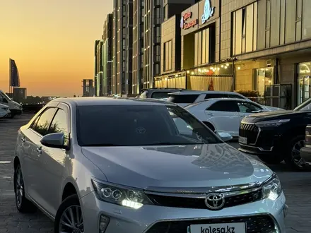 Toyota Camry 2018 года за 13 400 000 тг. в Алматы