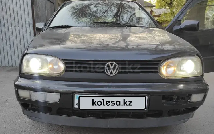 Volkswagen Golf 1996 года за 1 650 000 тг. в Алматы