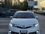 Toyota Camry 2014 годаүшін5 300 000 тг. в Актобе – фото 2