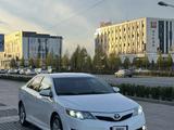 Toyota Camry 2014 года за 5 300 000 тг. в Актобе