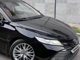 Toyota Camry 2020 года за 12 800 000 тг. в Алматы – фото 5