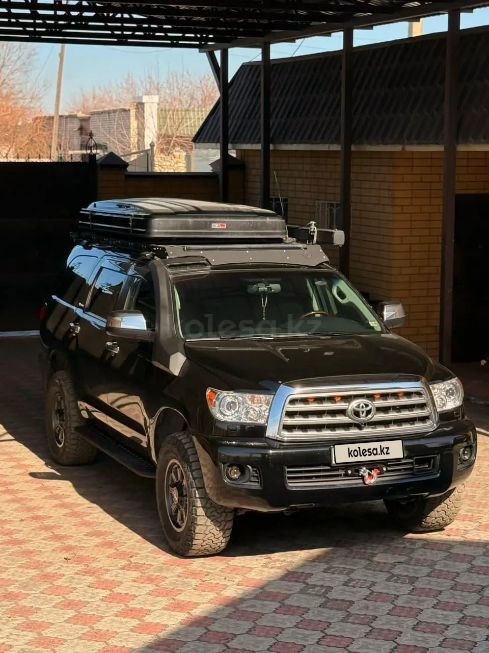 Toyota Sequoia, 2014